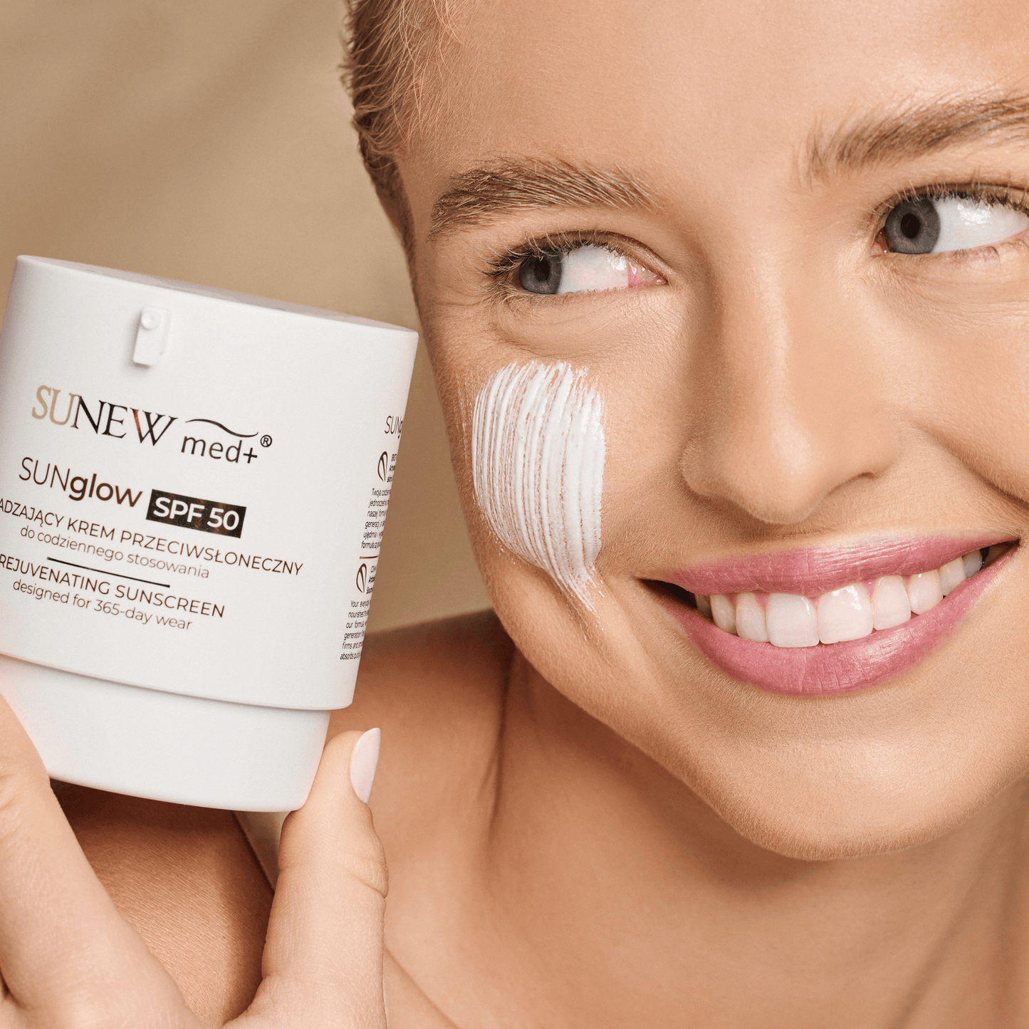 Box visage Mousse Active + SUNglow SPF 50 Crème anti-âge solaire pour un usage quotidien